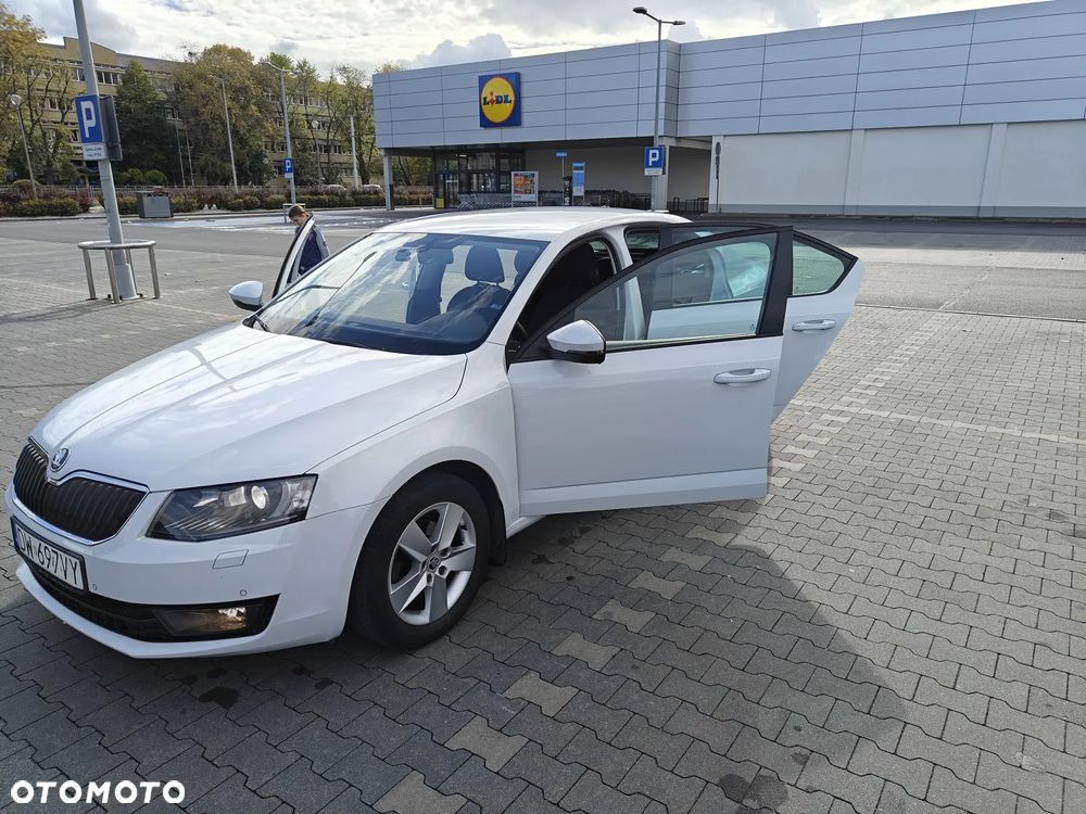 Skoda Octavia 1.6 TDI Active DSG - 7