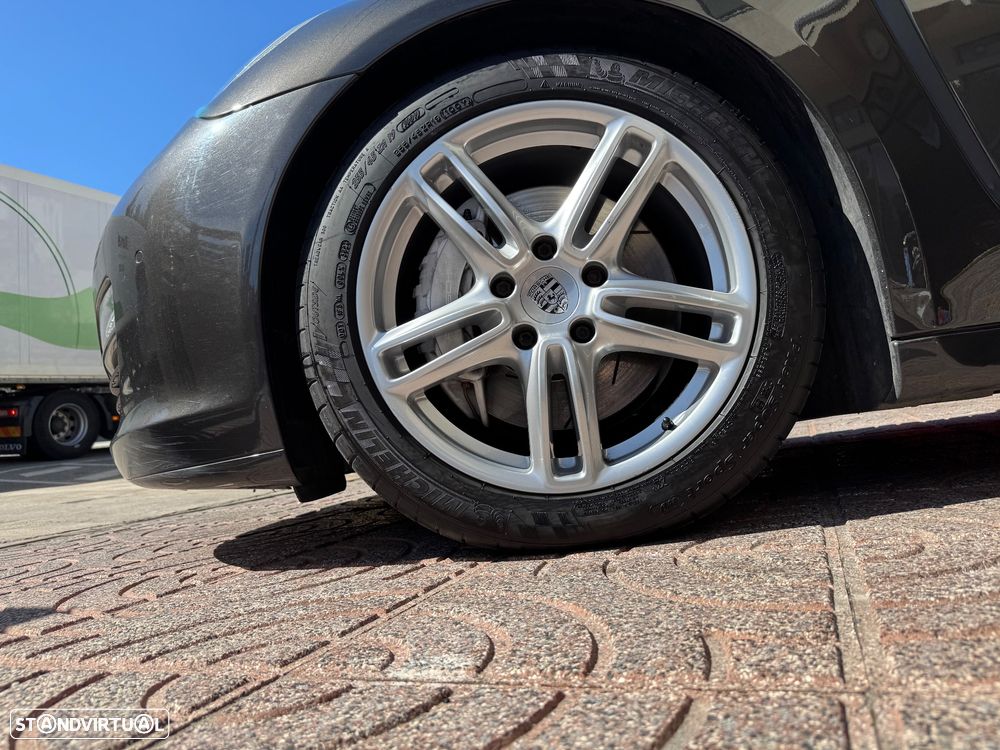 Porsche Panamera Platinum Edition - 13