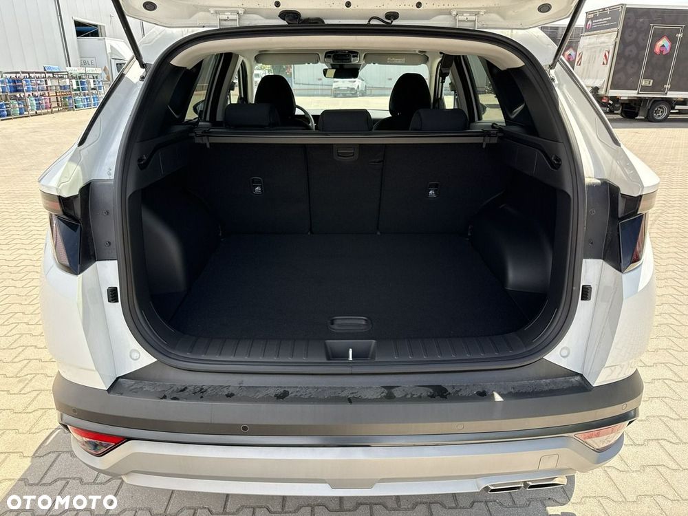 Hyundai Tucson 1.6 T-GDi Smart 2WD - 16