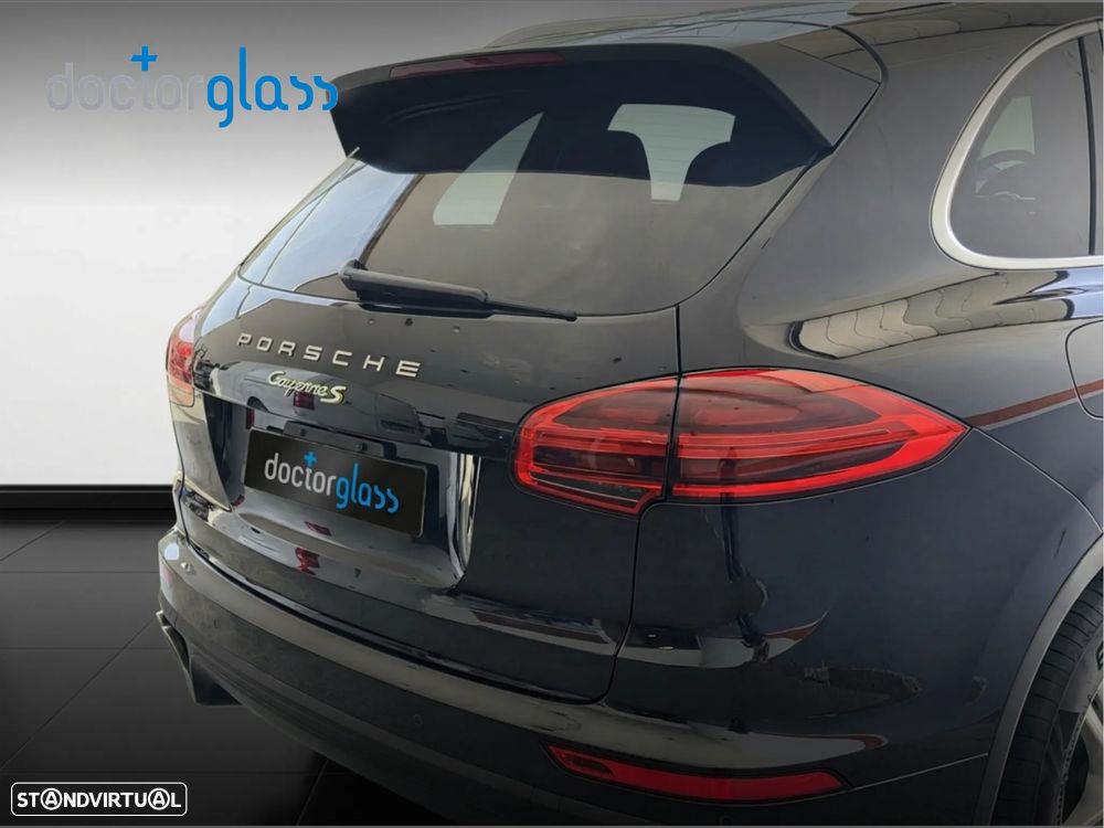 Porsche Cayenne S - 14