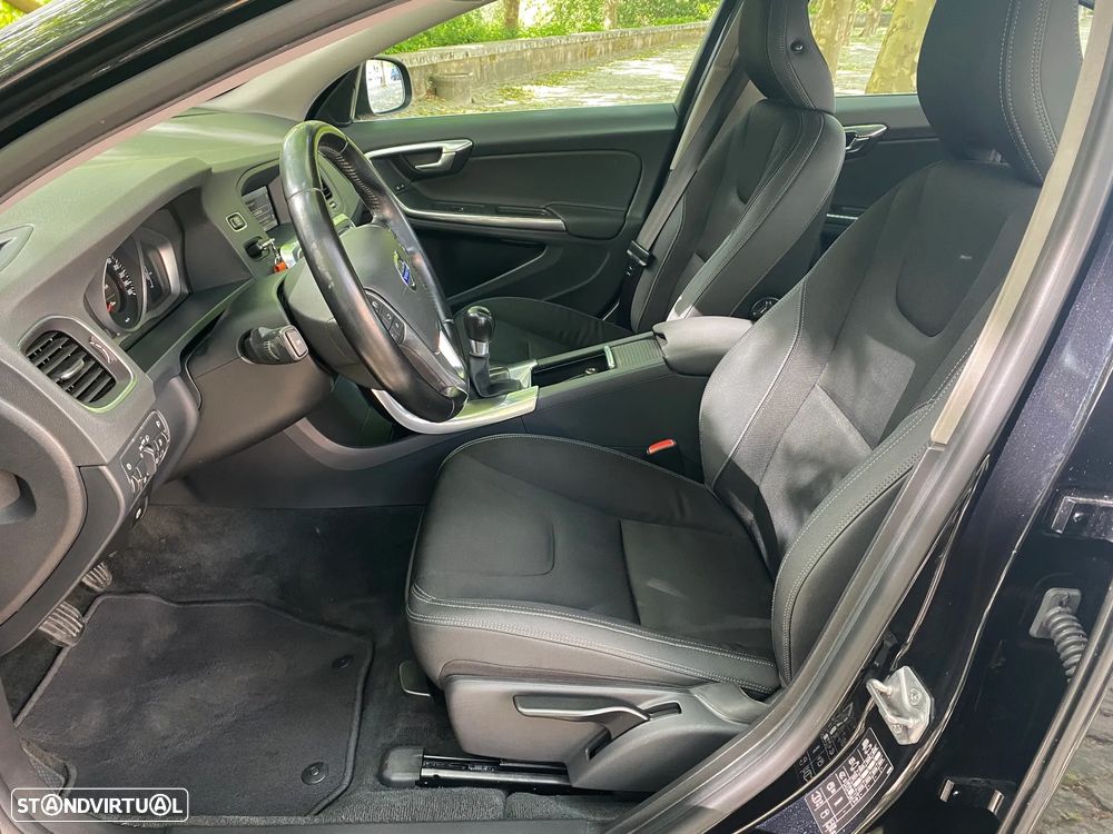 Volvo S60 1.6 D2 Momentum Eco - 8