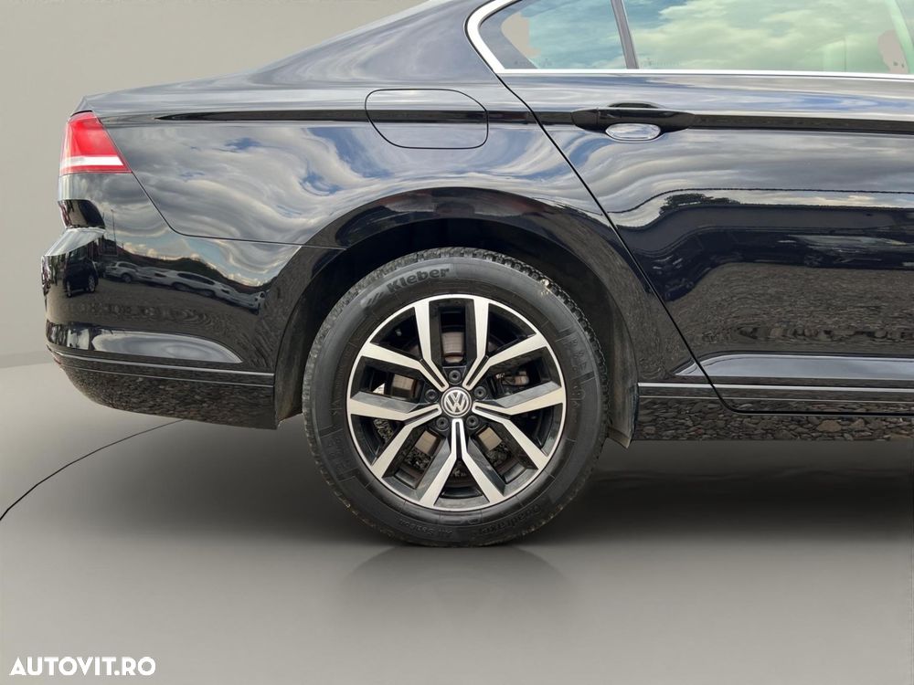 Volkswagen Passat 1.6 TDI Trendline - 36