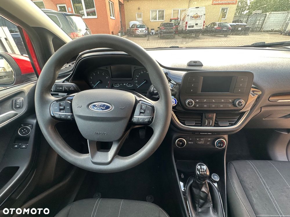 Ford Fiesta 1.1 S&S TREND - 16