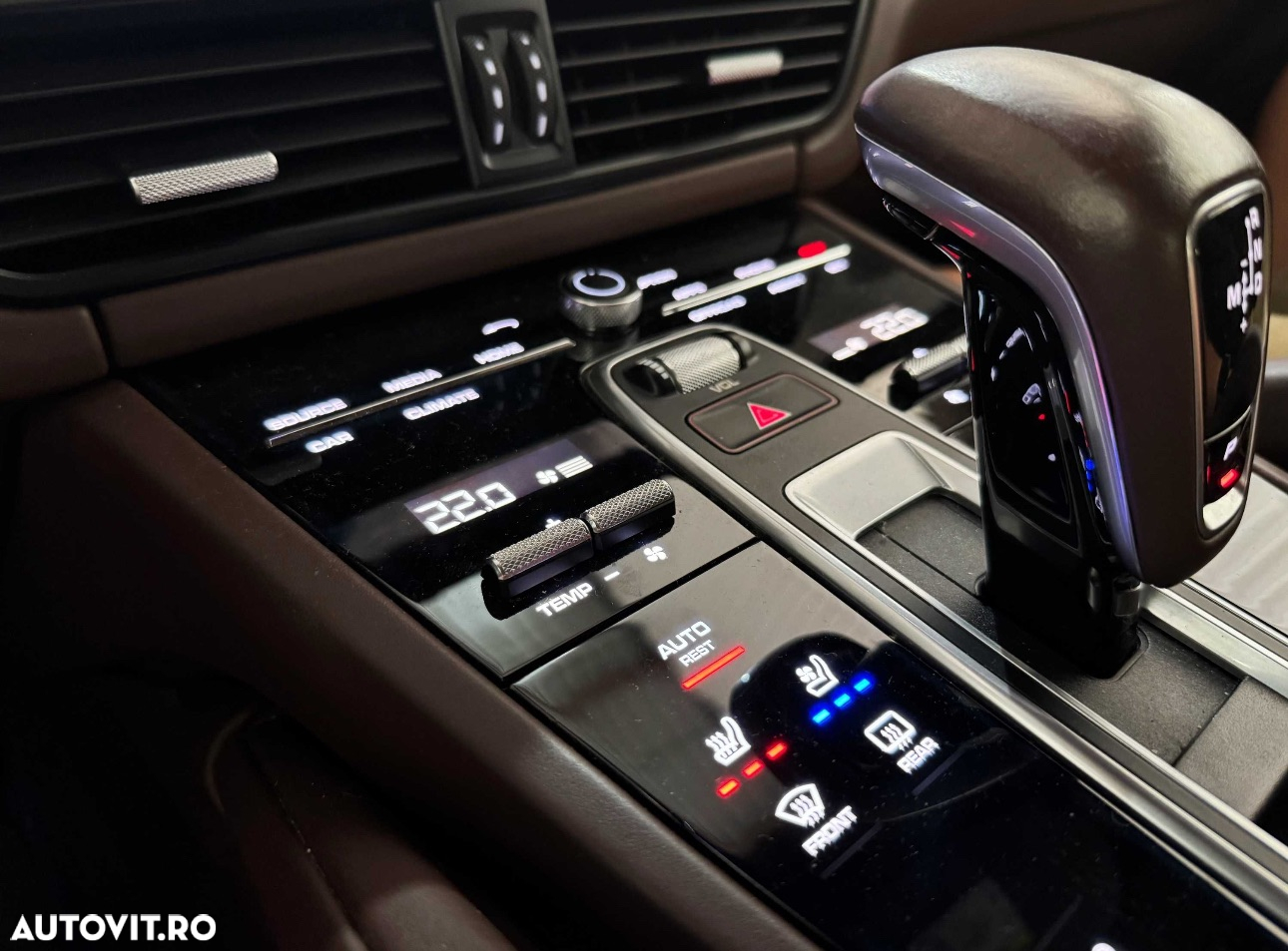 Porsche Cayenne - 7