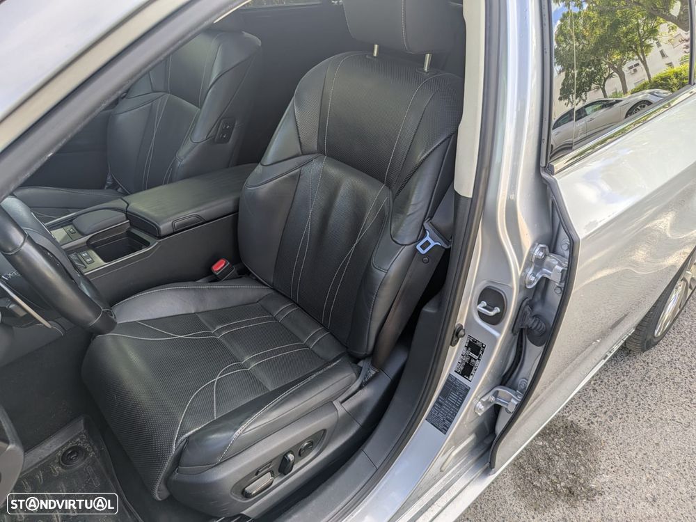 Lexus ES 300h Executive+ - 6