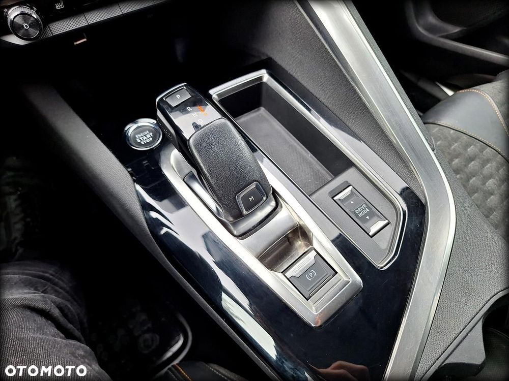 Peugeot 5008 2.0 BlueHDi Road Trip S&S EAT8 - 37