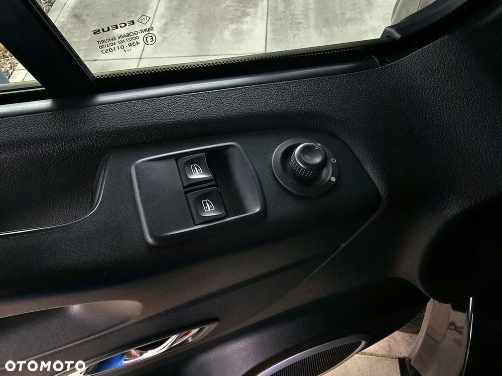 Opel Vivaro - 12