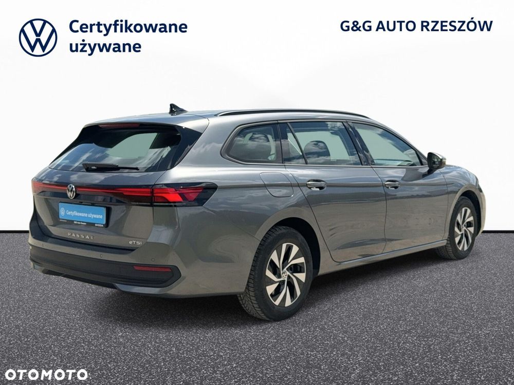 Volkswagen Passat - 5