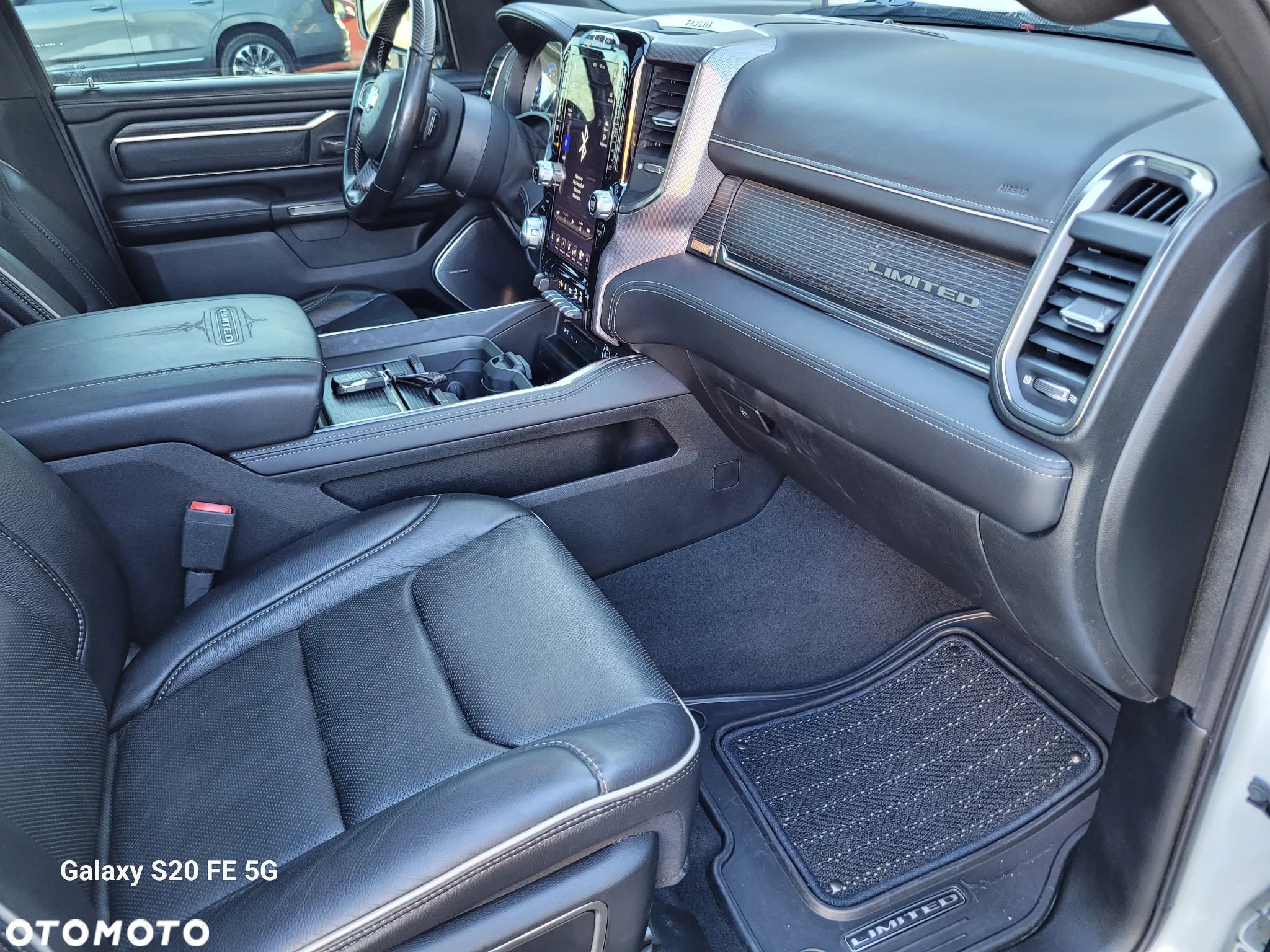 RAM 1500 Crew Cab Limited - 27
