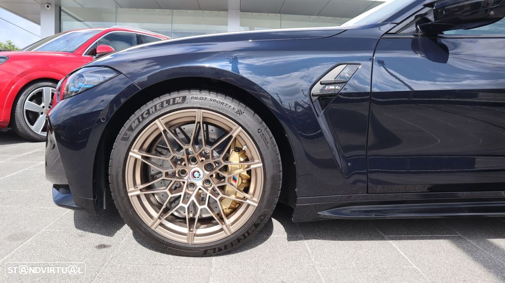 BMW M4 Pack 50 anos M - 11