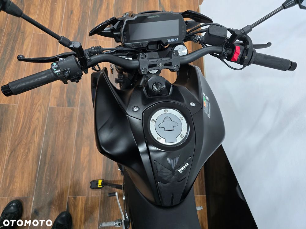 Yamaha MT - 18
