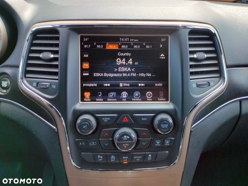 Jeep Grand Cherokee - 21