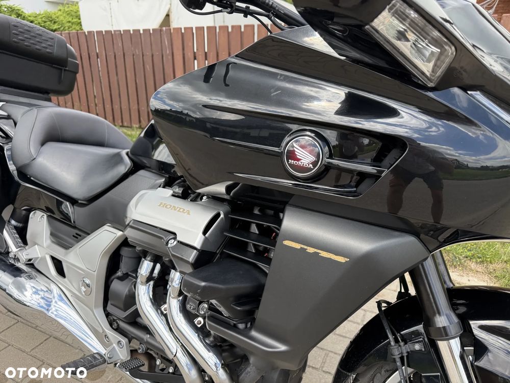 Honda CTX - 8