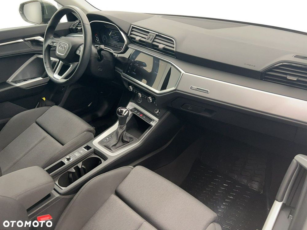 Audi Q3 35 TFSI S tronic - 14