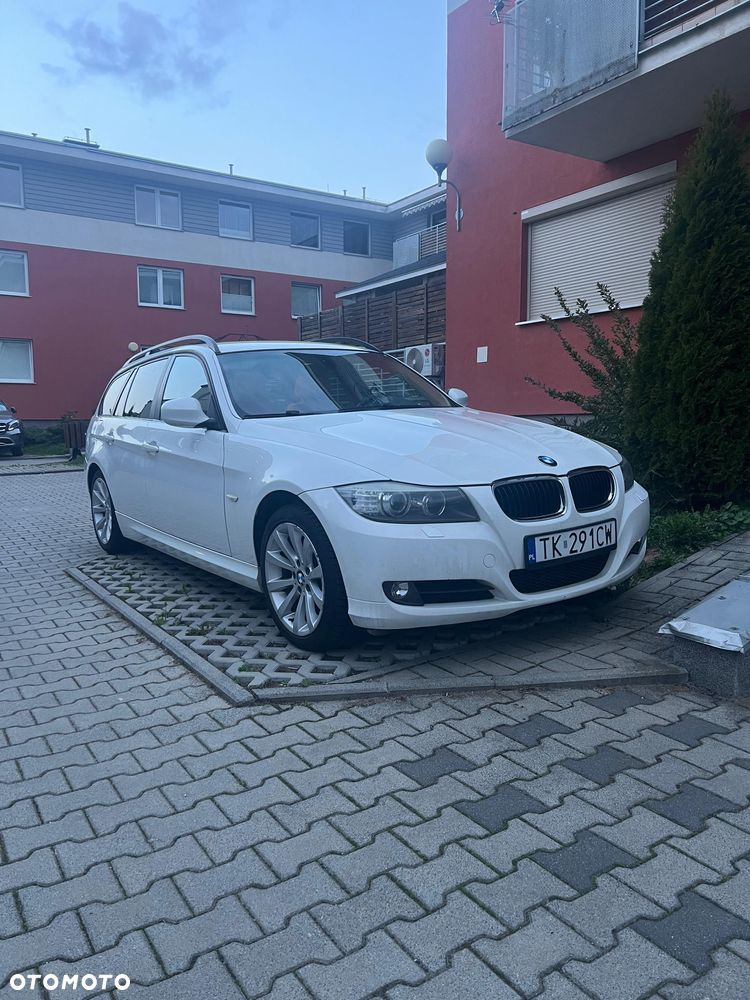 BMW Seria 3 320d DPF Touring Blue Performance Edition Fleet Sport - 1