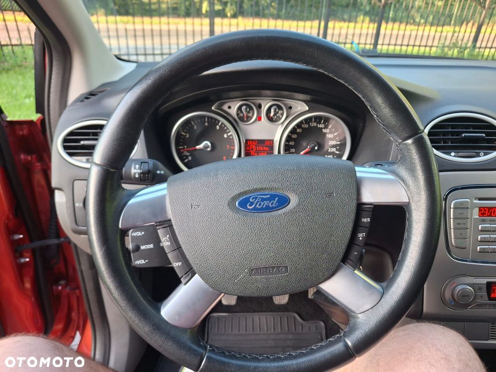 Ford Focus 1.6 16V Connection - 12