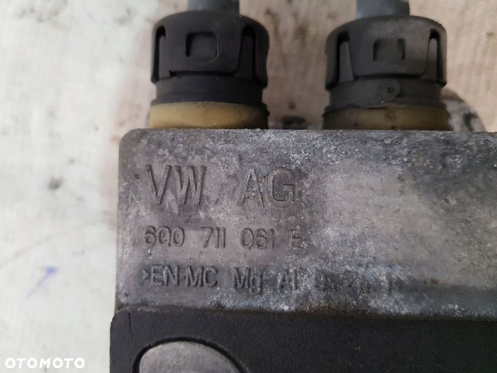 lewarek zmiany biegów 6q0711061e seat vw 1.4 - 12