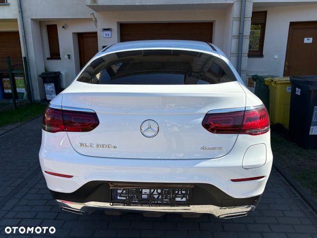 Mercedes-Benz GLC 300 e 4-Matic Business Edition - 8