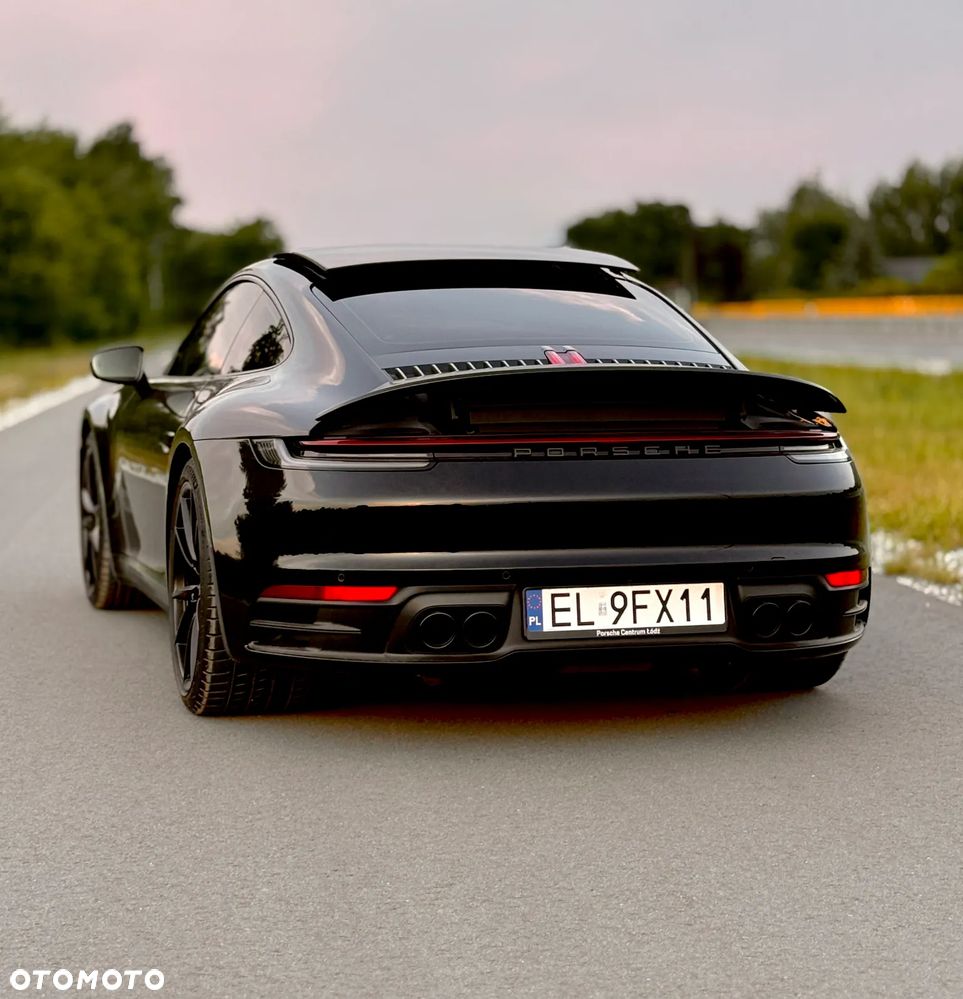 Porsche 911 Carrera 4S - 7