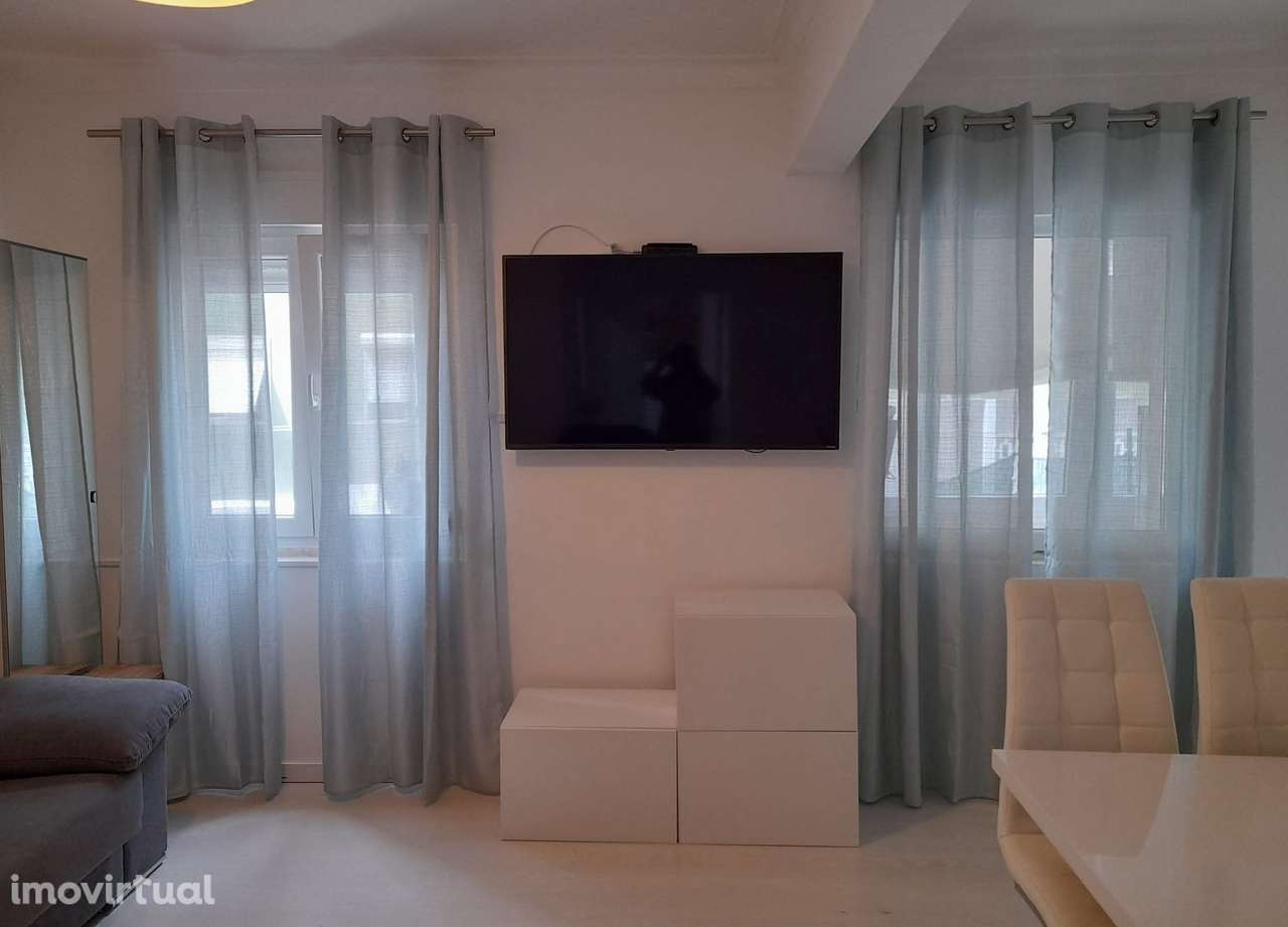 T2 pronto a habitar com boas áreas e localização privilegiada - Grande imagem: 4/6