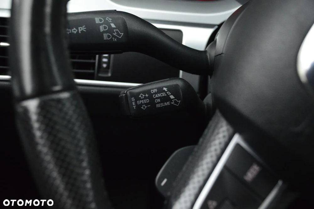 Audi A6 Avant 3.0 TDI DPF quattro tiptronic - 26