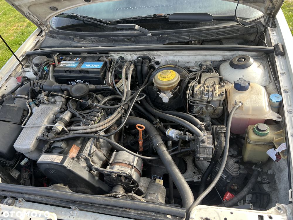 Audi 80 2.0 E - 3
