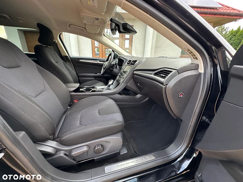 Ford Mondeo - 22