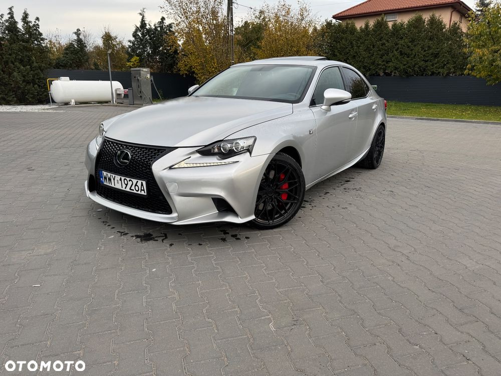 Lexus Inny - 3