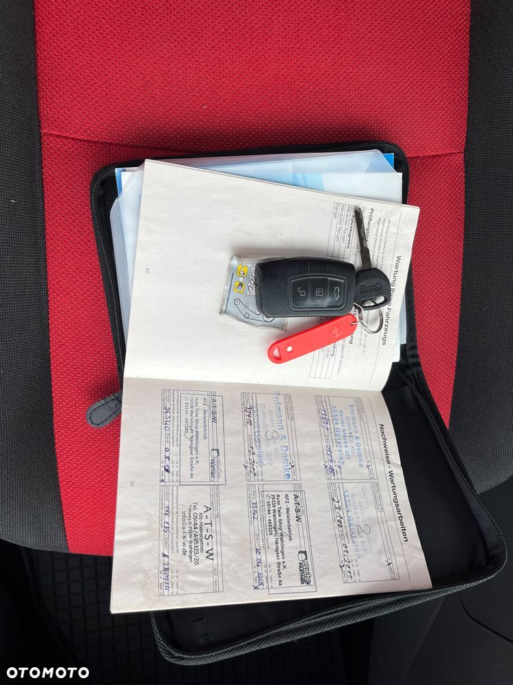 Ford Focus 1.6 Ti-VCT Sport - 32