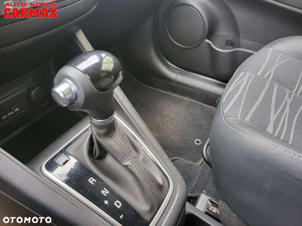 Kia Venga - 24