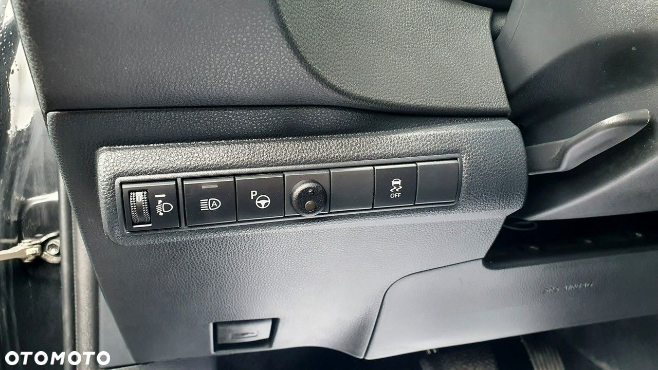 Toyota Corolla - 25