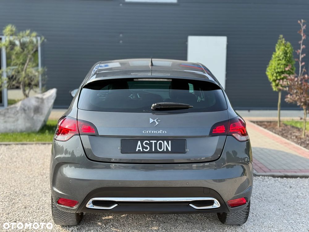 Citroën DS4 HDi 115 SoChic - 10