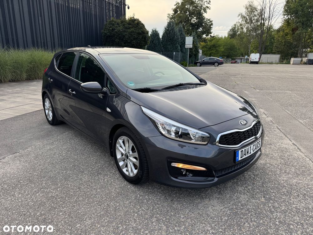 Kia Ceed 1.6 GDI ISG Platinum Edition - 8