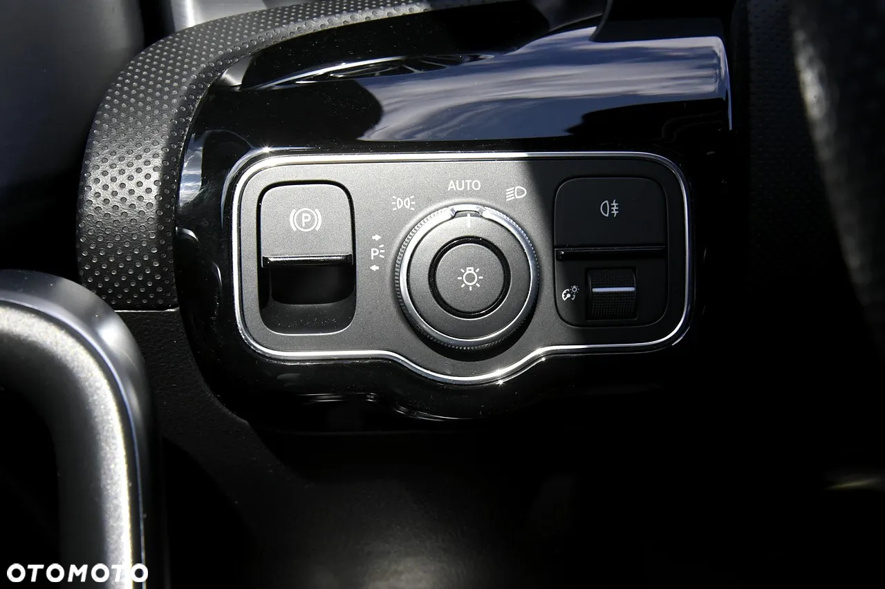 Mercedes-Benz CLA 200 AMG Line 7G-DCT - 25