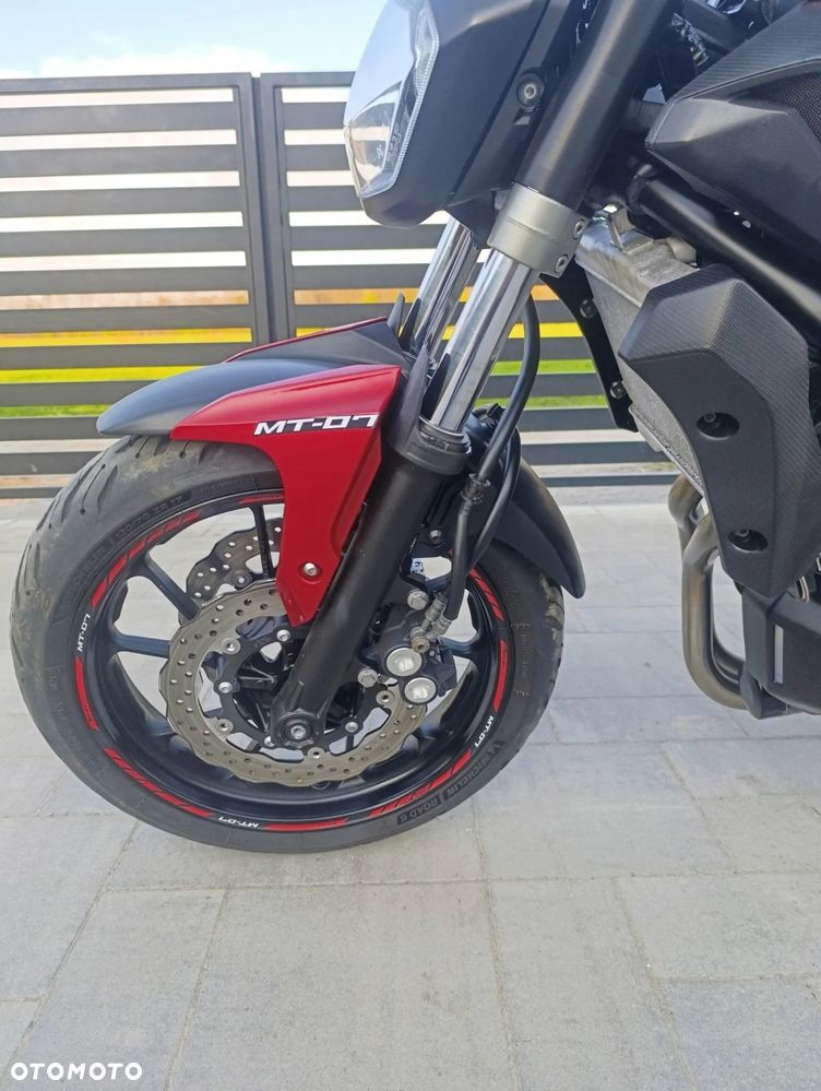Yamaha MT - 12