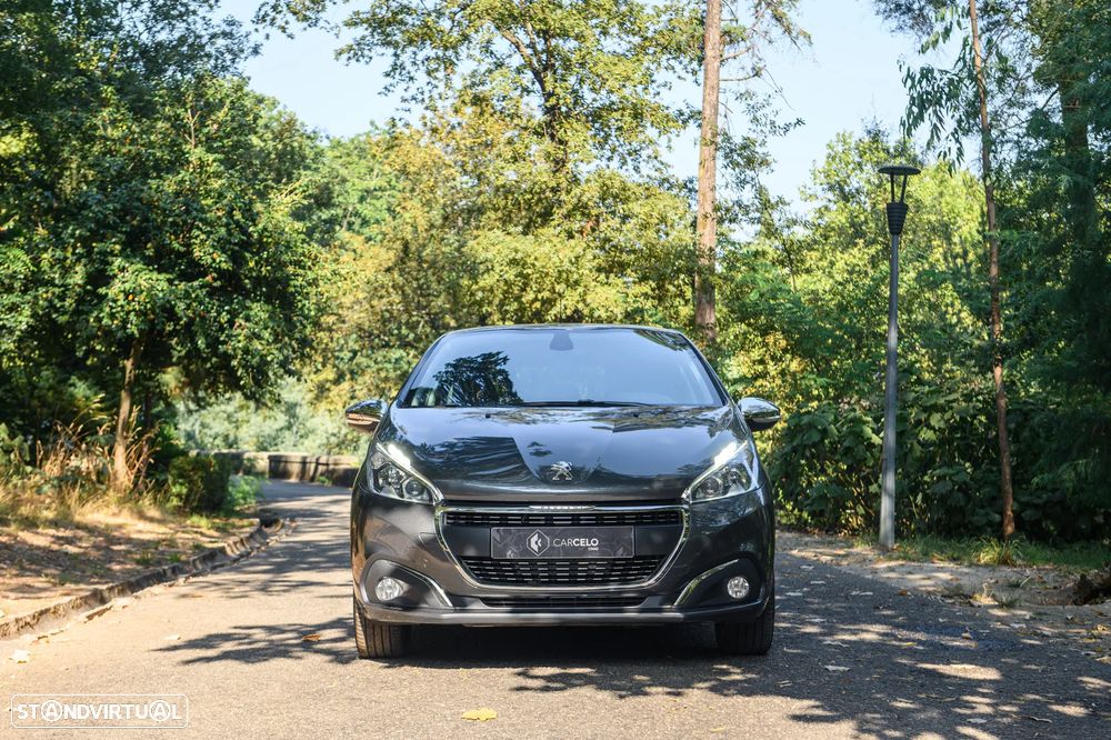 Peugeot 208 1.2 PureTech Signature - 2