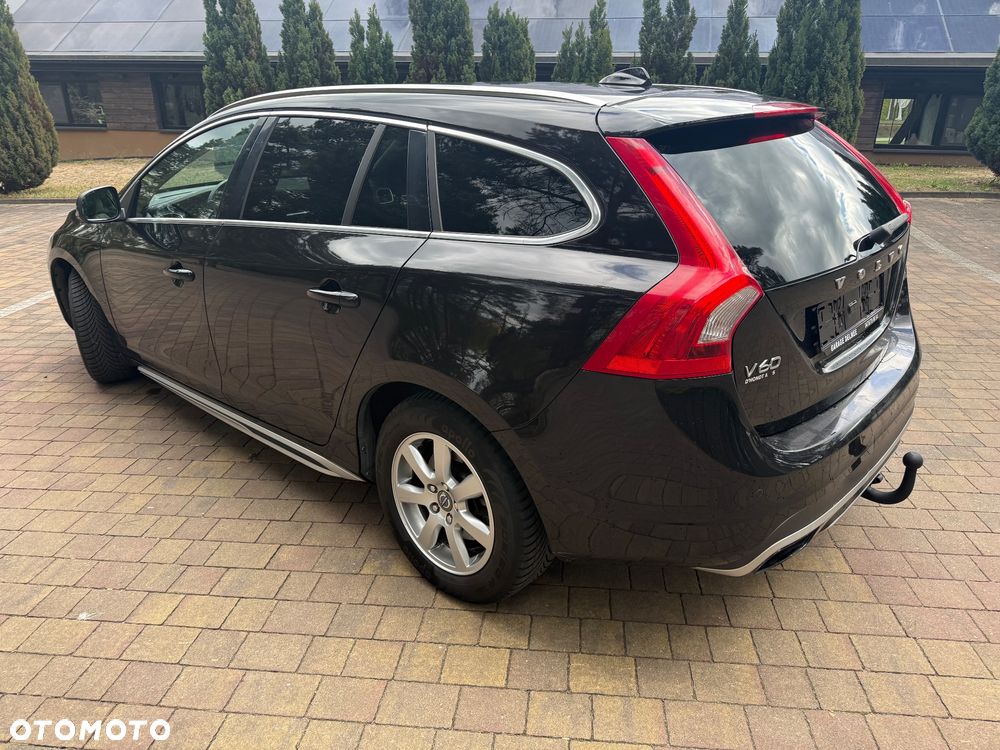 Volvo V60 T3 Edition Pro - 4