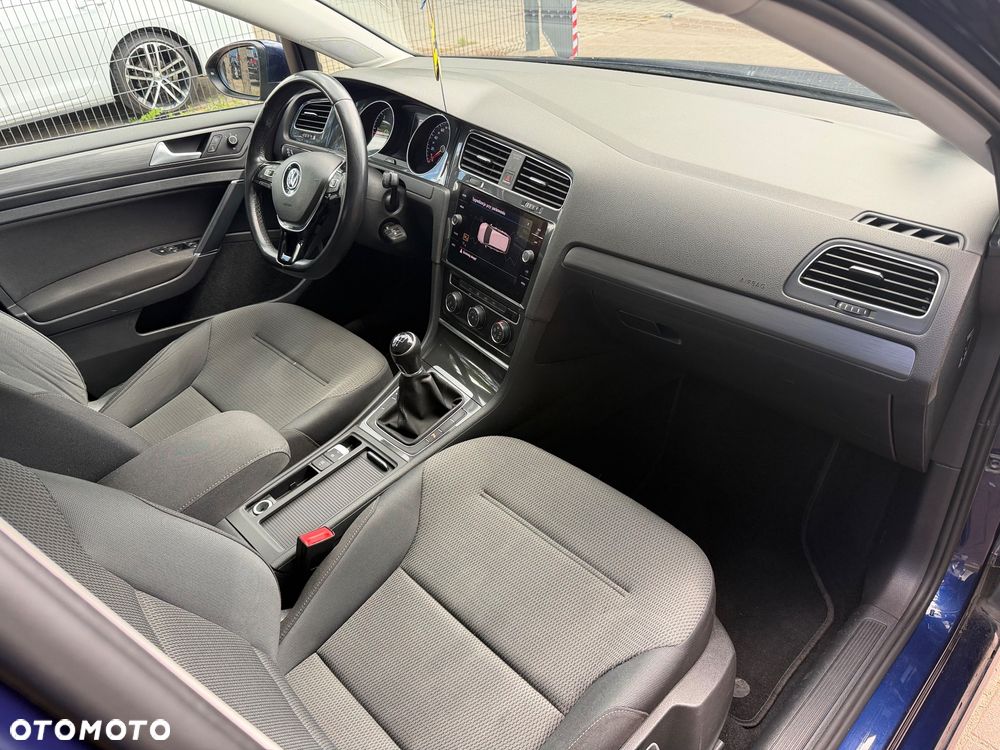 Volkswagen Golf 1.6 TDI BMT Comfortline - 29