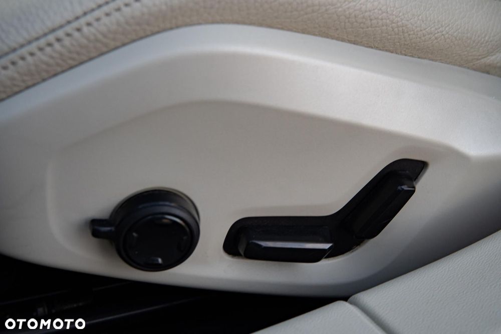 Volvo V60 Cross Country Pro B5 B AWD - 35