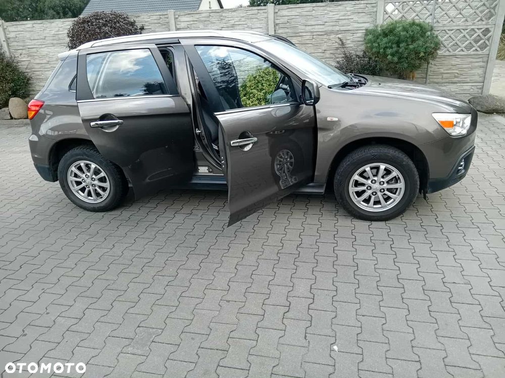 Mitsubishi ASX - 12