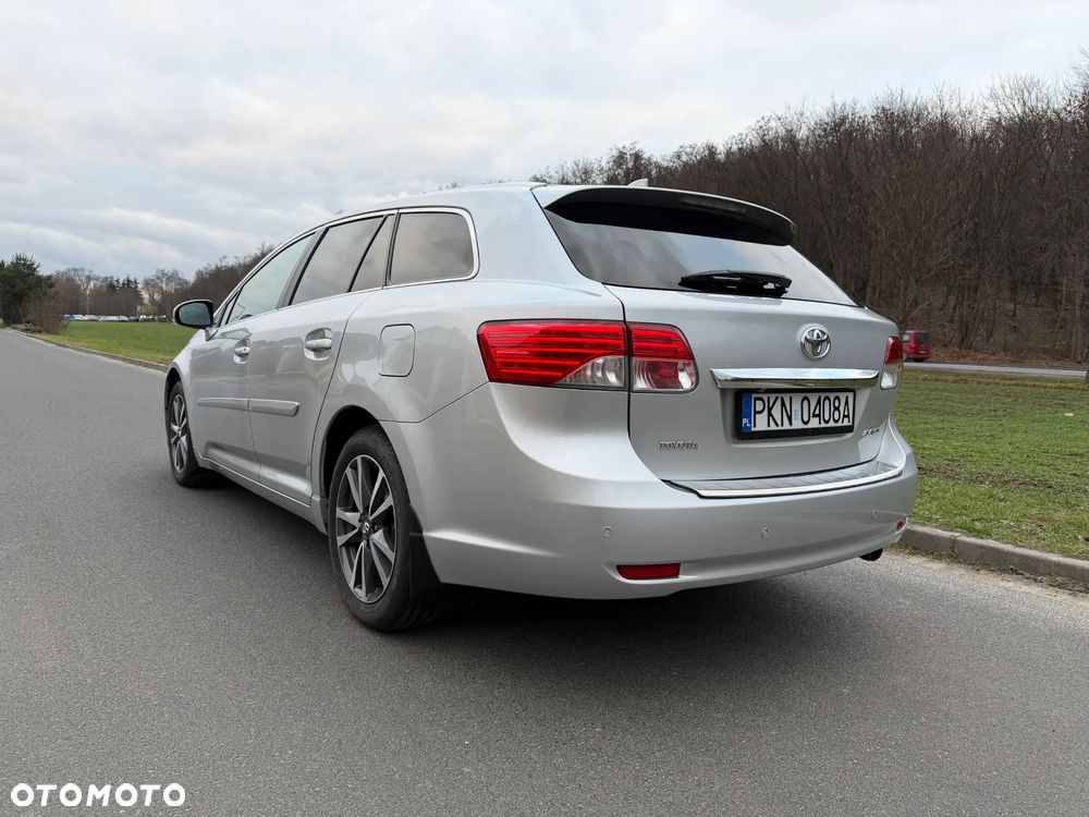 Toyota Avensis Touring Sports 1.8 Business Edition - 31