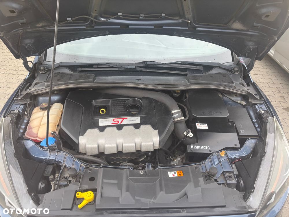 Ford Focus ST - 9