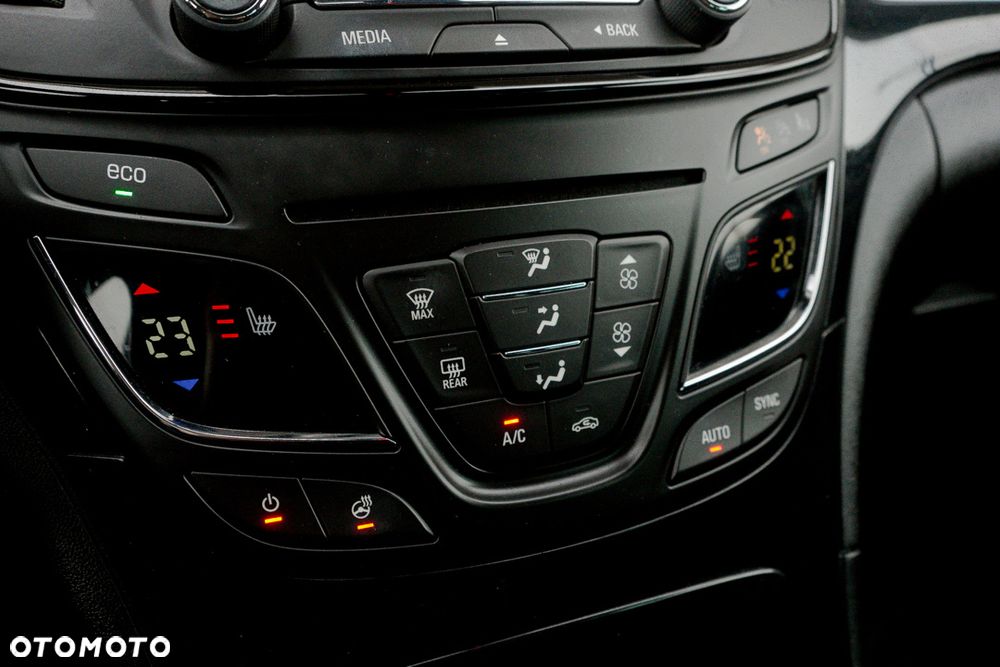 Opel Insignia 1.4 T Cosmo S&S - 28