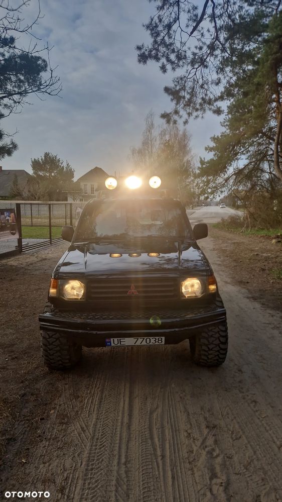 Mitsubishi Pajero 2.5 TD GL - 12