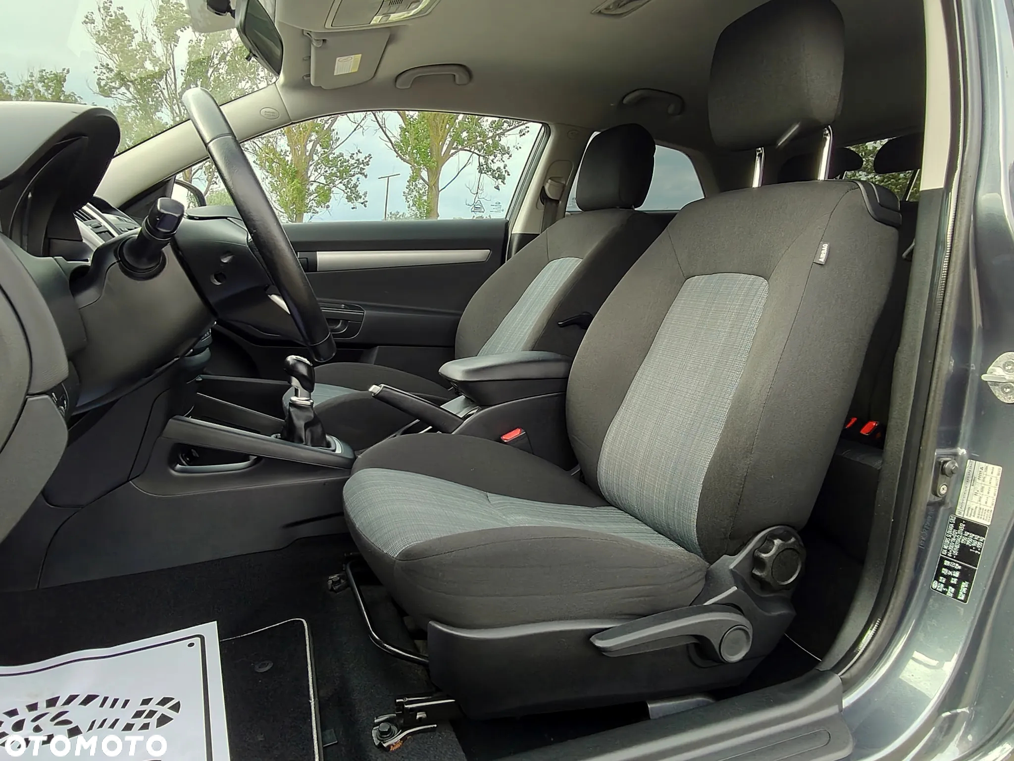Kia ProCeed - 14