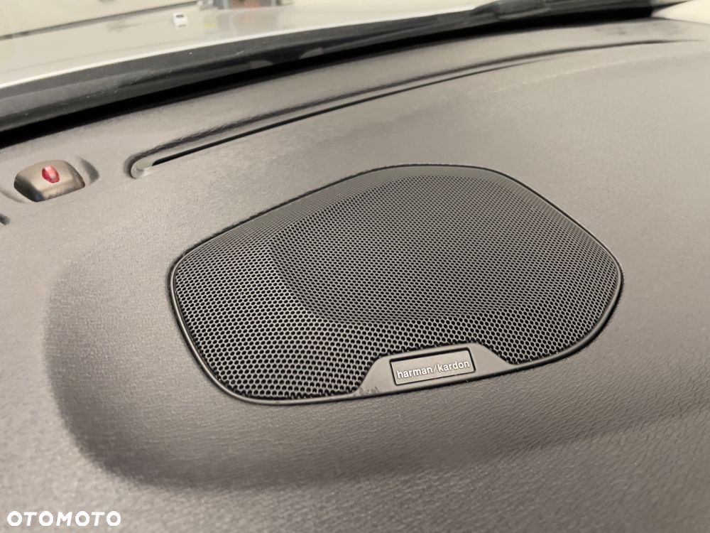 Volvo V40 D3 Summum - 13