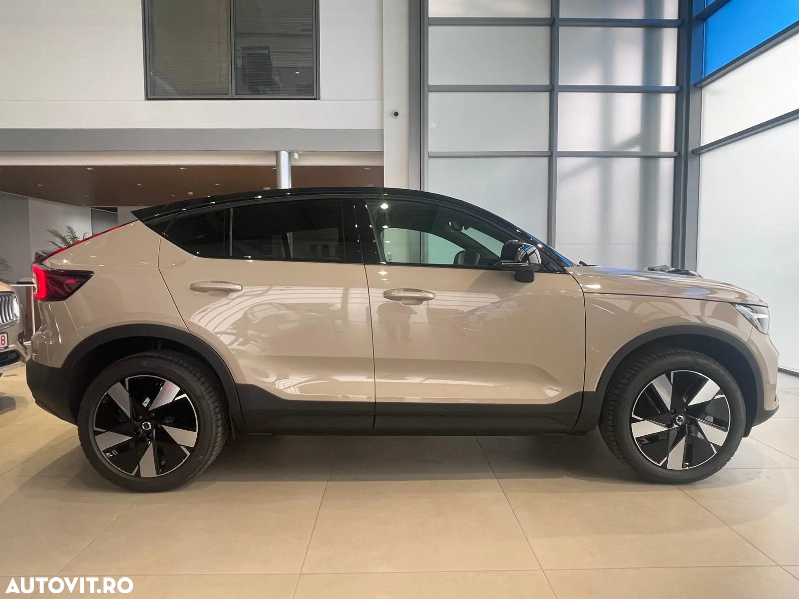 Volvo C40 Recharge Single Motor Extended Range RWD Plus - 5