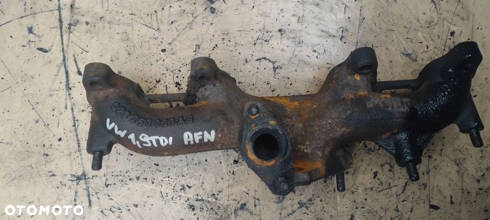 VW Passat B5 FL 1,9TDI Kolektor wydechowy 028253033AG - 2
