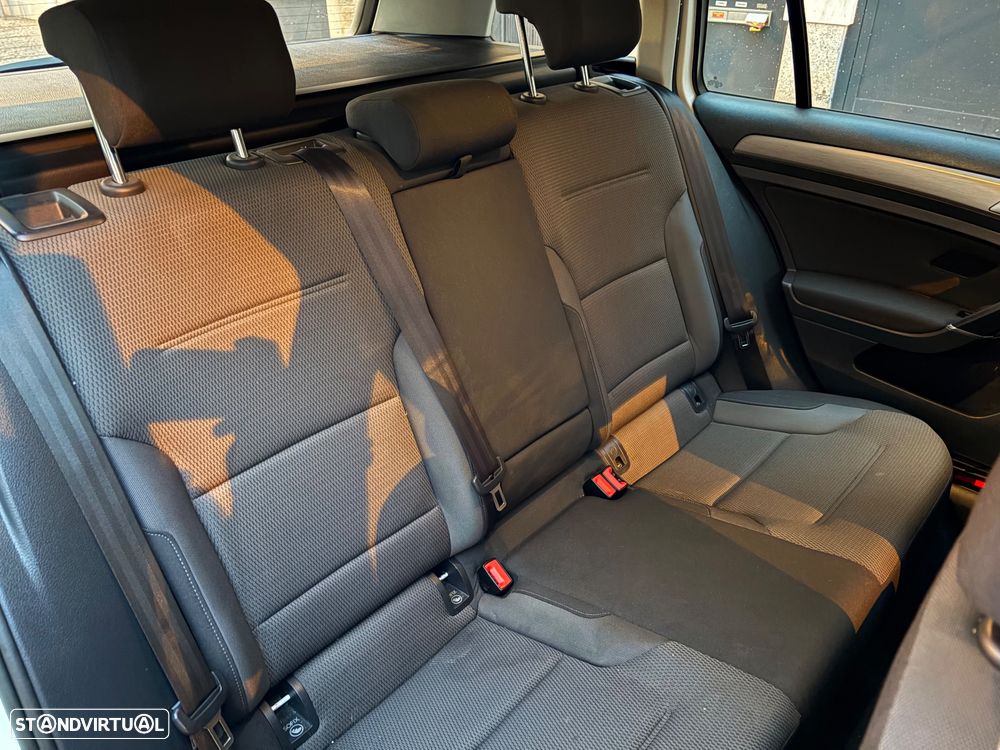VW Golf Variant 1.6 TDi BlueMotion Confortline - 12