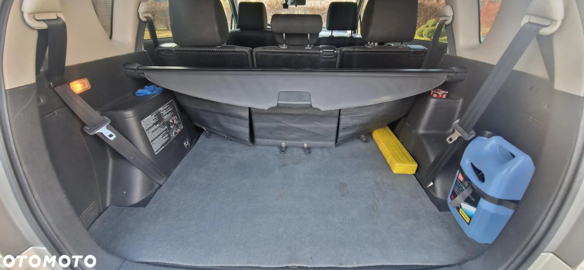 Toyota Corolla Verso - 8